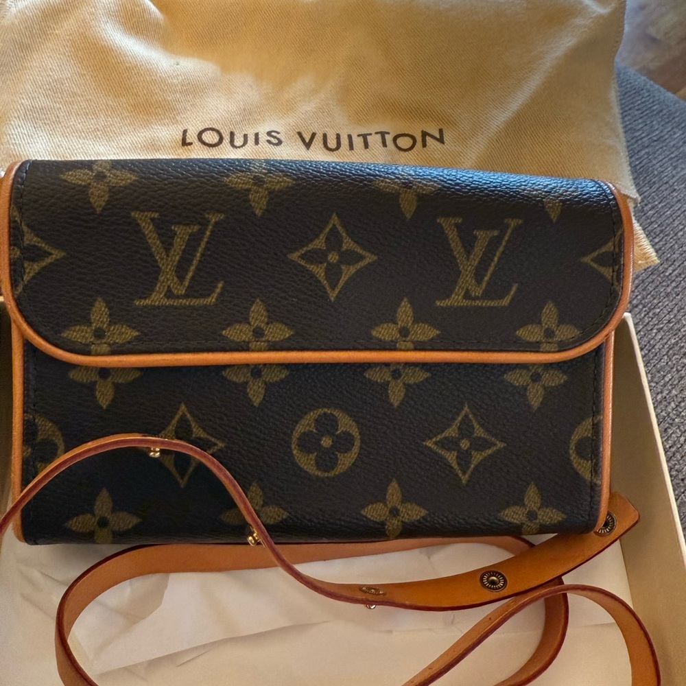 Louis Vuitton Monogram Pochette Florentine XS